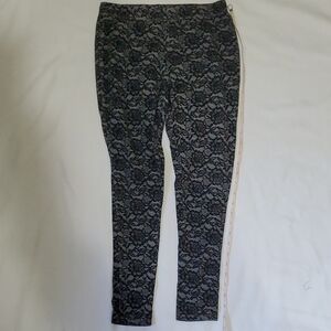Faded Glory Black and Gray Lace Pattern Leggings